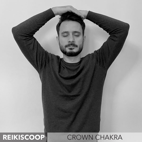 Reiki hand positions for the Crown Chakra